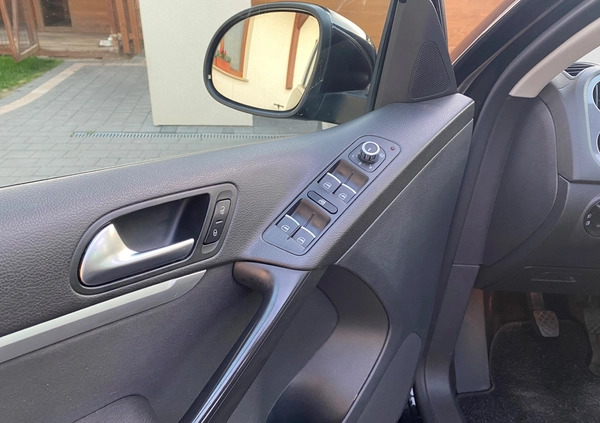 Volkswagen Tiguan cena 42900 przebieg: 247497, rok produkcji 2012 z Chełmno małe 407